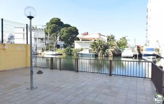 Piso en venta en Santa Margarida en Roses