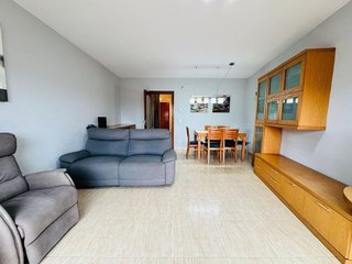 Casa pareada en venta en L'Eixample en Figueres