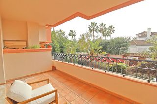 Piso en alquiler en Río Real en Marbella