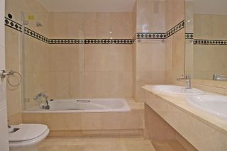 Piso en alquiler en Río Real en Marbella