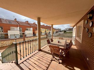 Chalet en venta en Cabanillas del Campo