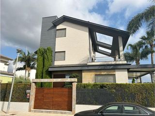 Chalet en venta en Urbanizaciones- Santa Ana- Las Estrellas en Gandia