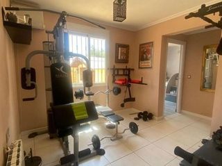 Chalet en venta en Albatera