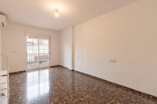 Casa adosada en venta en Maracena