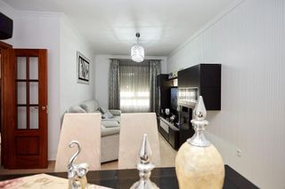 Casa adosada en venta en Mengíbar