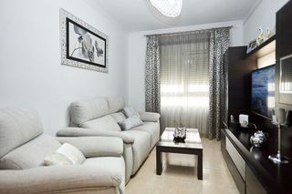 Casa adosada en venta en Mengíbar