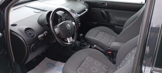 VOLKSWAGEN NEW BEETLE 1.6 GASOLINA