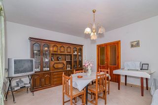 Casa adosada en venta en Loja