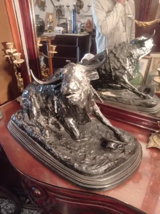 Escultura Toro Bronce Firmada F. Bonilla