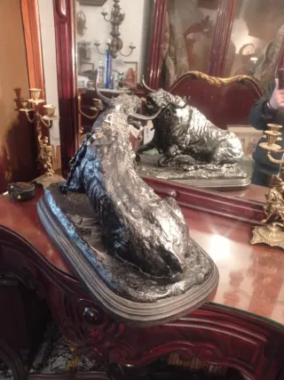 Escultura Toro Bronce Firmada F. Bonilla