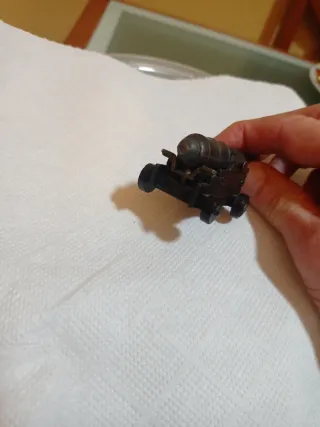 Sacapuntas cañón antiguo