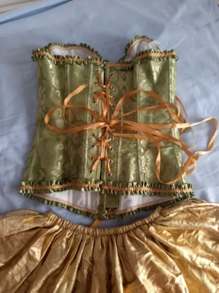 Disfraz Corsé y Falda Princesa