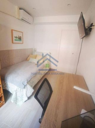 Piso en venta en Camino de Ronda - Rosaleda en Granada