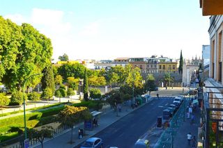 Piso en venta en Doctor Barraquer - G. Renfe - Policlínico en Sevilla