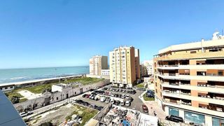 Piso en venta en Playa Stª Mª del Mar - Playa Victoria en Cádiz