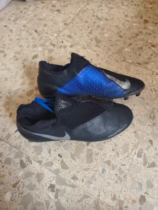 Botas Fútbol Nike Phantom Negras Talla 42