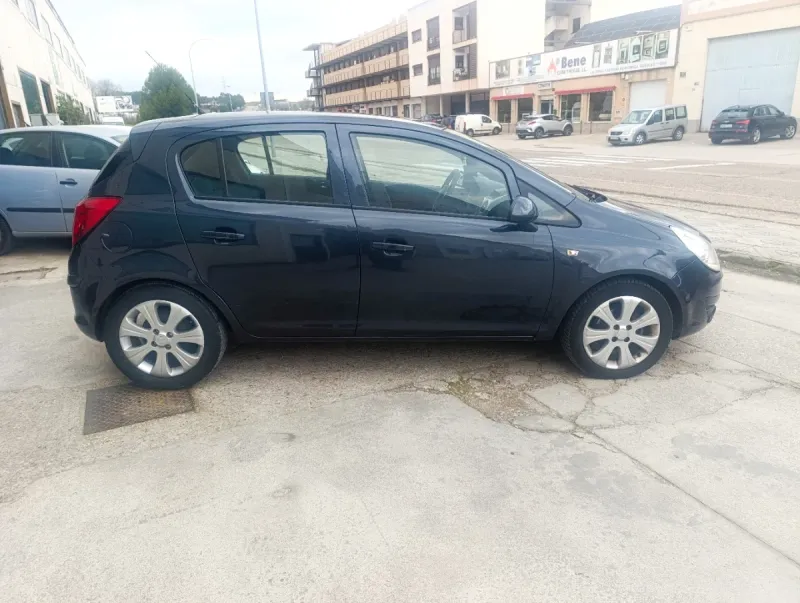 Opel Corsa 2008, foto 3