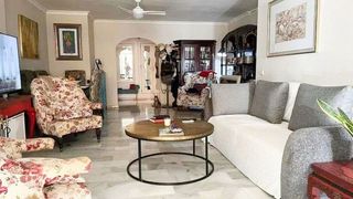 Piso en venta en Los Naranjos - Las Brisas en Marbella