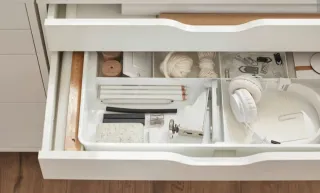 Organizador de plástico blanco