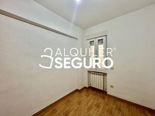 Piso en alquiler en Peñagrande en Madrid
