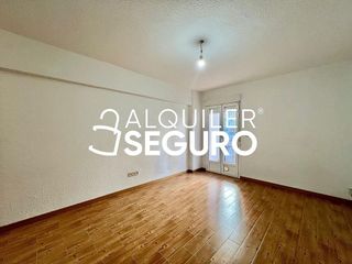 Piso en alquiler en Peñagrande en Madrid