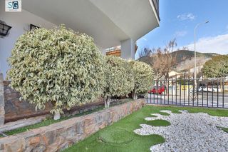 Casa adosada en venta en Padul