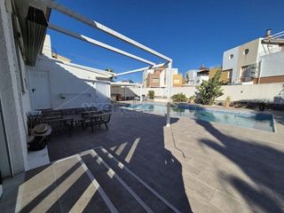 Chalet en venta en Los Balcones - Los Altos del Edén en Torrevieja