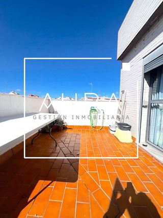 Ático en venta en Viaplana en Huelva