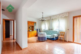 Piso en venta en La Goleta - San Felipe Neri en Málaga