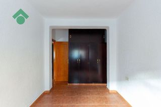 Piso en venta en La Goleta - San Felipe Neri en Málaga