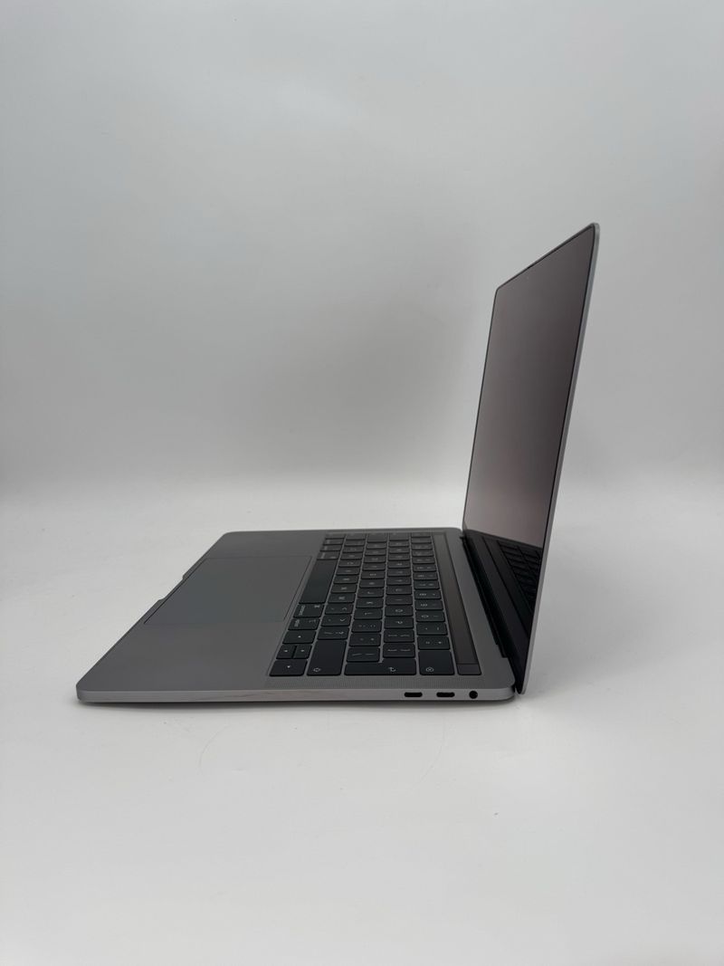 MacBook Pro 13” mid 2019 afbeelding 3