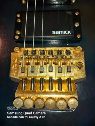 Guitarra Eléctrica Samick YR 600 Scorpion