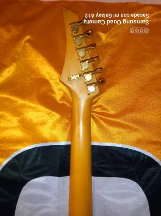 Guitarra Eléctrica Samick YR 600 Scorpion