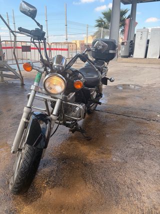 Suzuki Marauder 125 Negra