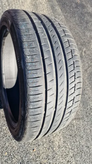 Neumático 245/40/18