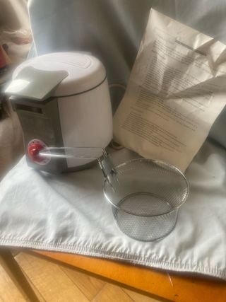 Freidora Eléctrica Nueva poco aceite.