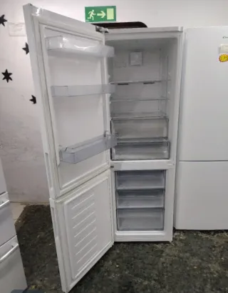 Nevera Combi Grundig No Frost A+