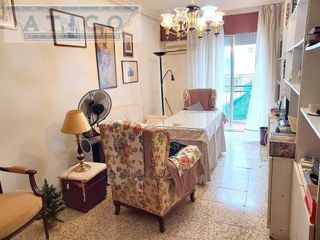 Piso en venta en Cruz Roja en Sevilla