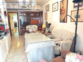 Piso en venta en Cruz Roja en Sevilla