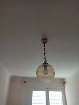 Lámpara colgante cristal y metal dorado