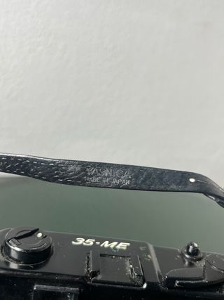 Yashica 35 ME Cámara Analógica Negra