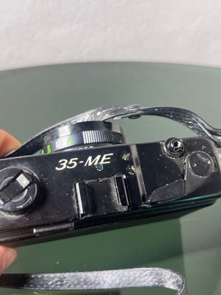 Yashica 35 ME Cámara Analógica Negra