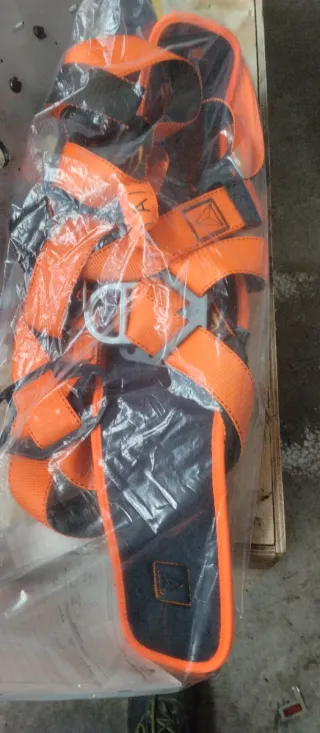 Imbracatura di sicurezza arancione