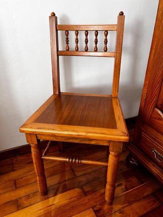 4 Sillas Roble Macizo Estilo Clásico. Nuevas