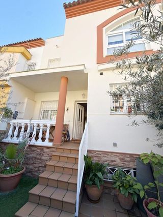 Casa adosada en venta en La Florida - Vistalegre en Huelva