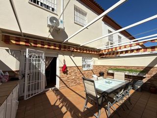 Casa adosada en venta en La Florida - Vistalegre en Huelva