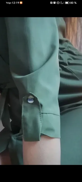 Vestido verde con cinturón