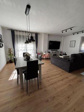 Casa pareada en venta en Centro en Bormujos