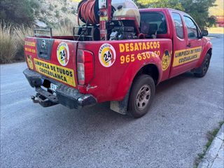 Nissan Navara con equipo de agua