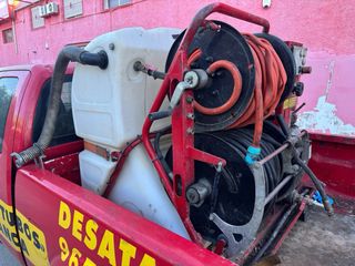 Nissan Navara con equipo de agua